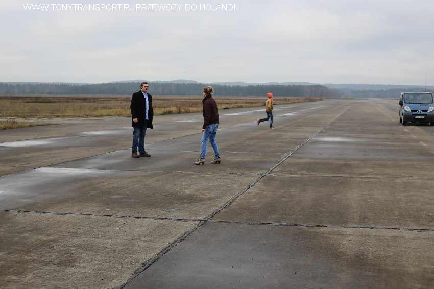 tani bus Poznań Eindhoven od drzwi do drzwi