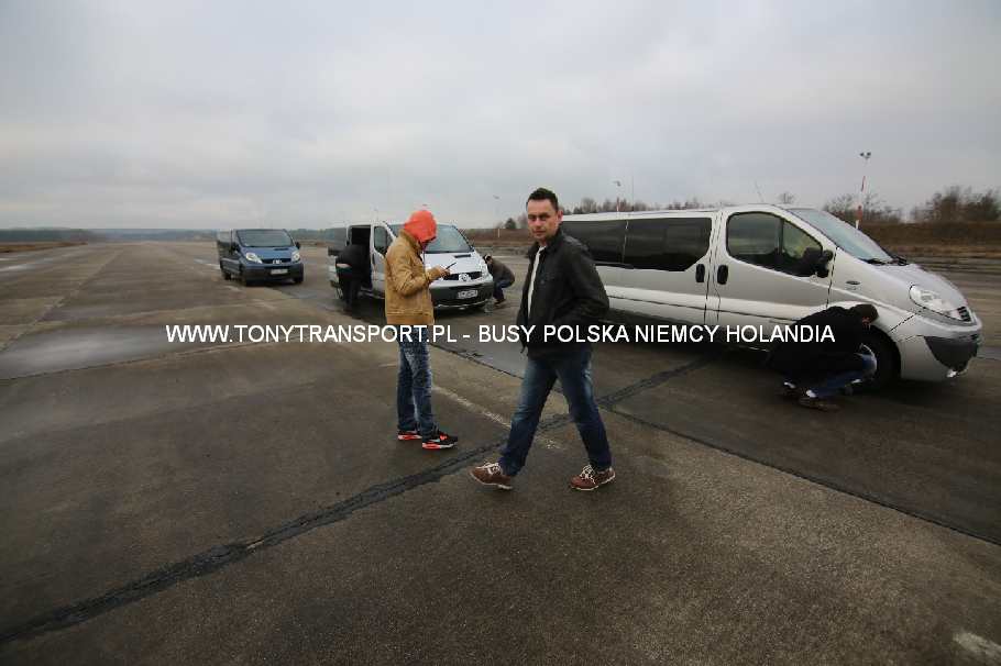 Holandia Trzcianka bus niedziela